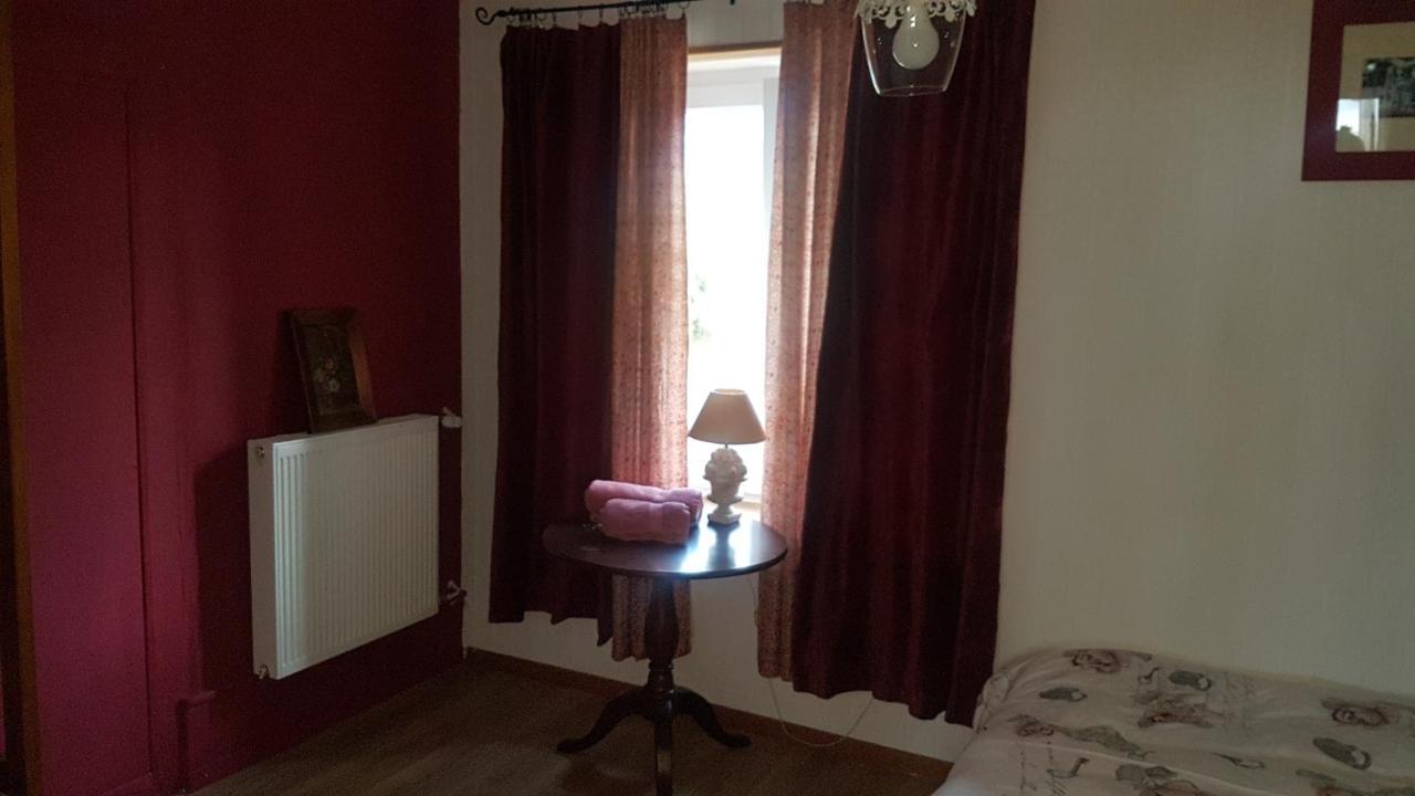 Au Petit Bonheur Bed and Breakfast Courgenay Esterno foto